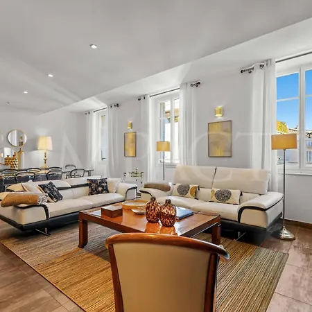 Ref 1994 - Croisette - 5 Mins To The Palais * Cannes