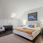 Ref 1994 - Croisette - 5 Mins To The Palais * Cannes