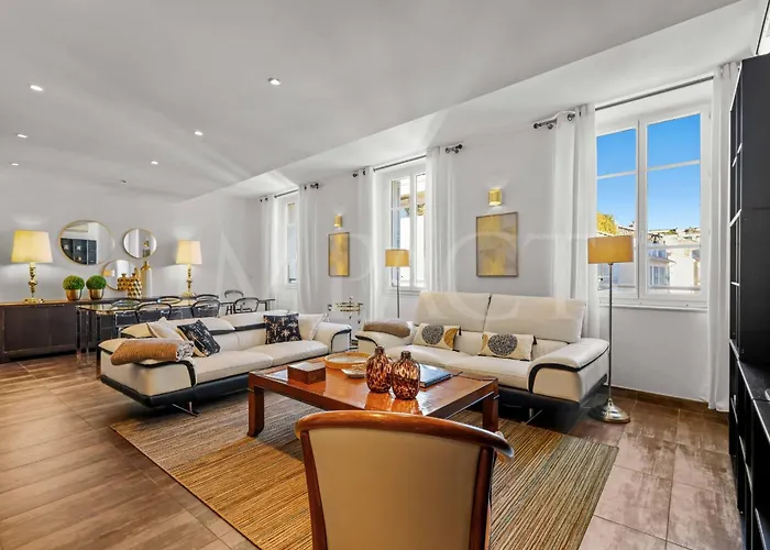 Ref 1994 - Croisette - 5 Mins To The Palais * Cannes