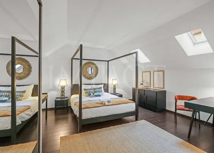 Ref 1994 - Croisette - 5 Mins To The Palais Cannes