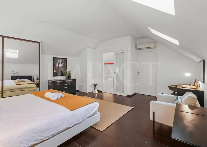 Ref 1994 - Croisette - 5 Mins To The Palais * Канны